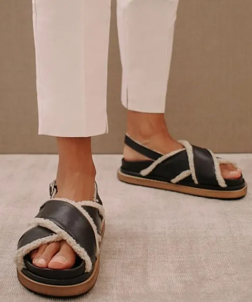 ALOHAS Sandals>Marshmallow Sandal Black Leather with Shearling
