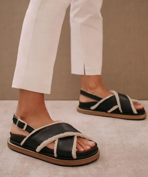 ALOHAS Sandals>Marshmallow Sandal Black Leather with Shearling