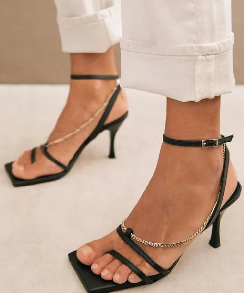 ALOHAS Sandals>Strap Chain Heel Black