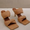 ALOHAS Sandals>Twist Strip Heel Camel