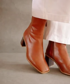 ALOHAS Boots>West Cape Boot Vintage Tan