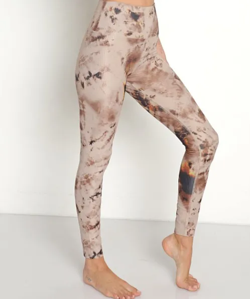 Beach Riot Bottoms>Ayla Legging Taupe Tie Dye