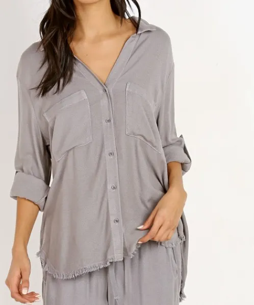 Bella Dahl Tops>Two Pocket Fray Hem Shirt Stone Grey