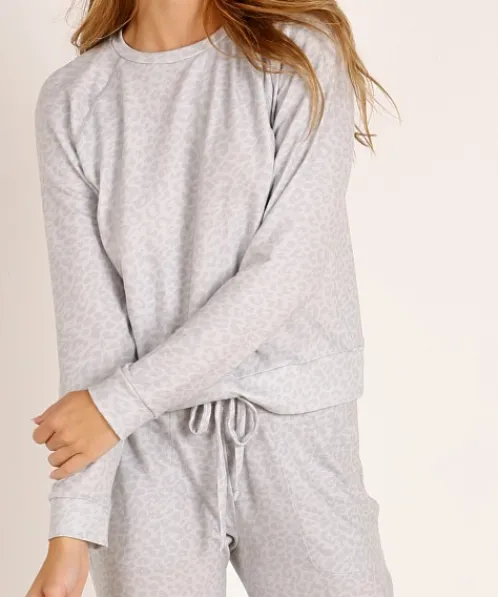 Beyond Yoga Knits | Tops>Favorite Raglan Crew Pullover Gray Leopard