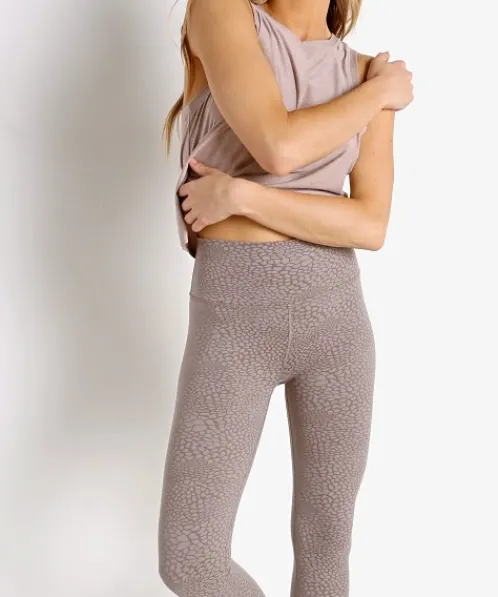 Beyond Yoga Bottoms>High Waisted Midi Legging Soft Cocoa