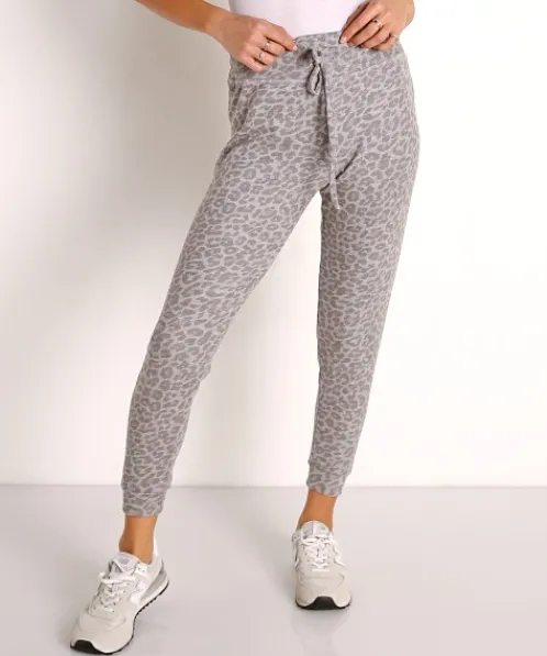 Beyond Yoga Pants | Bottoms>Luxe Lounge Leopard