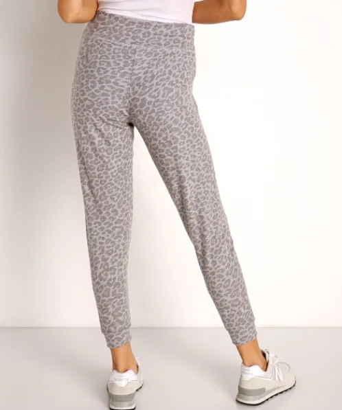 Beyond Yoga Pants | Bottoms>Luxe Lounge Leopard