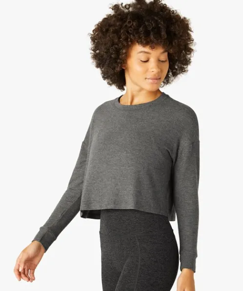 Beyond Yoga Tops>Luxe Lounger Cropped Pullover Heather Grey