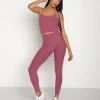 Beyond Yoga Sports Bras>Spacedye Slim Racerback Cropped Tank Pale Plum