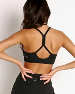 Beyond Yoga Sports Bras><noscript><img width=
