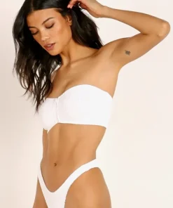 Bond-Eye Bikinis><noscript><img width=