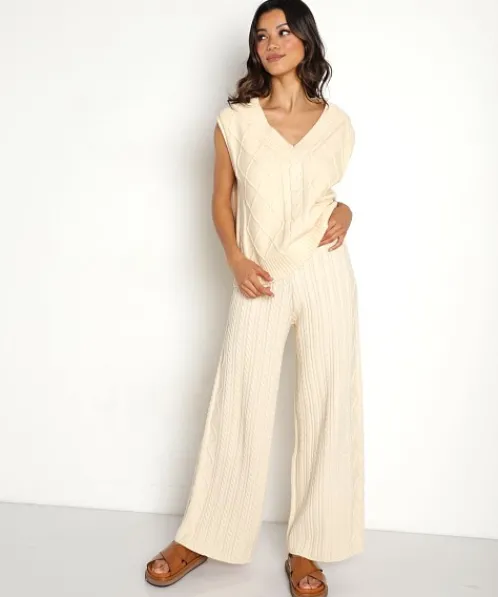 Callahan Knits>Chelle Cable Knit Vest Cream