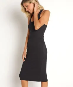Commando Dresses><noscript><img width=