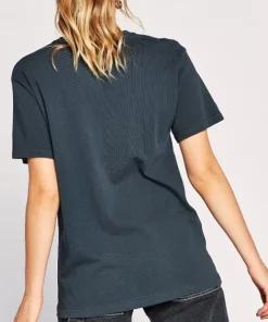 Daydreamer Tops><noscript><img width=