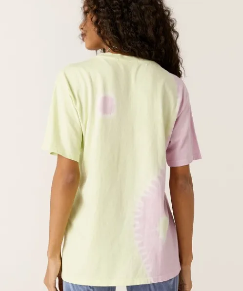 Daydreamer Tops>Lotus Yin Yang Weekend Tee