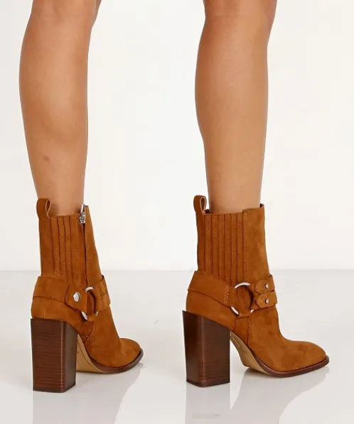 Dolce Vita Boots>Isara Suede Boot Brown