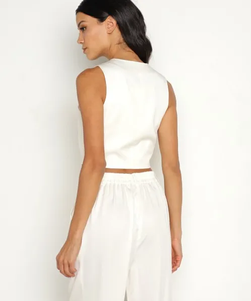 DONNI. Tops>Cropped Vest Creme