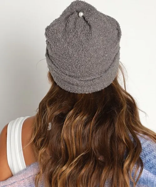 DONNI. Accessories>Sherpa Beanie Grey w/ Pearl