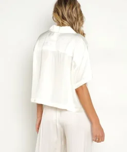 DONNI. Tops><noscript><img width=