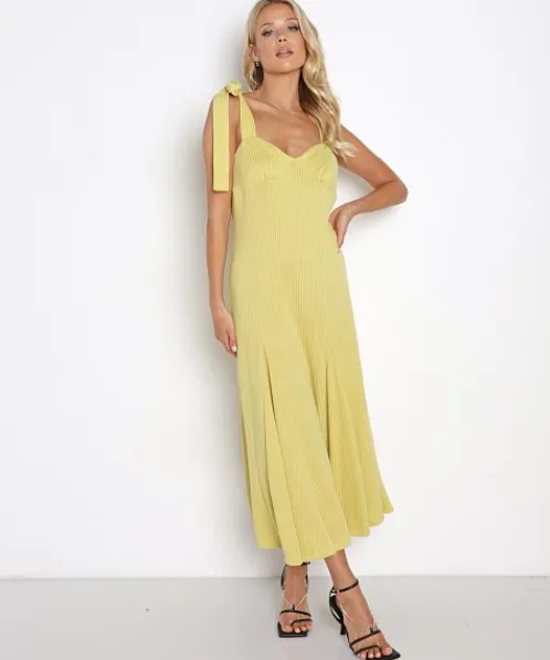 En Saison Dresses>Midi Dress Godets Yellow