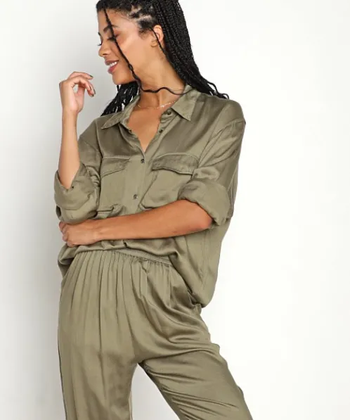 Indah Tops>Emma Solid Long Sleeve Button Up Frog