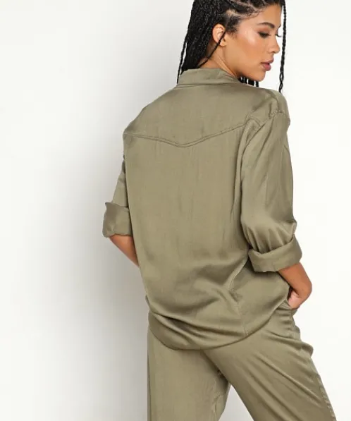 Indah Tops>Emma Solid Long Sleeve Button Up Frog