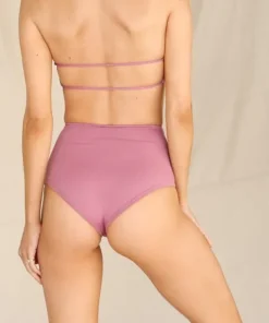 Indah Bikinis><noscript><img width=