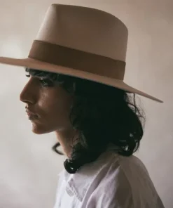 Janessa Leone Accessories>Dayna Hat Off White