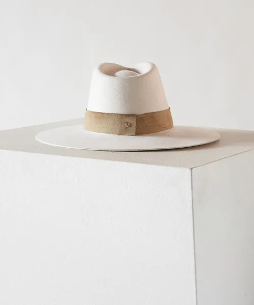 Janessa Leone Accessories>Dayna Hat Off White