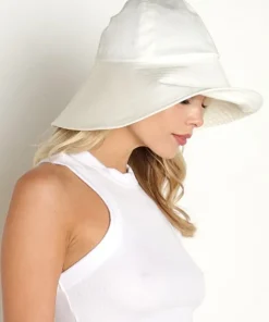 Janessa Leone Accessories><noscript><img width=