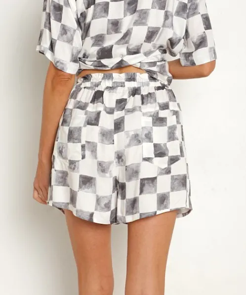 Jen's Pirate Booty Shorts>Ocean Front Kula Shorts Silver Check