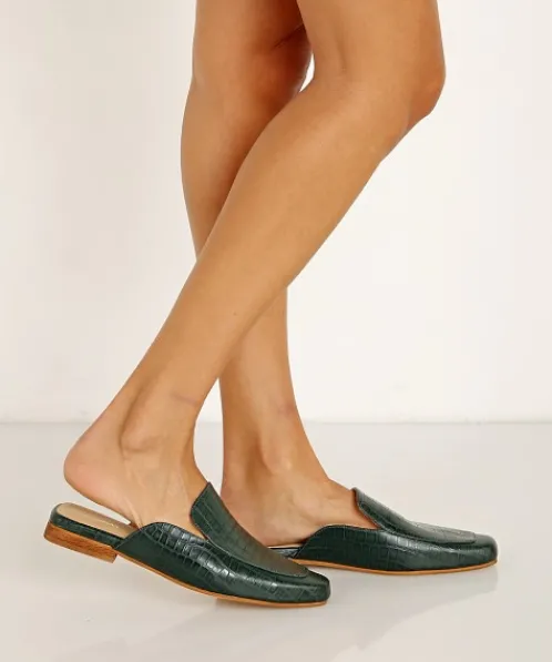 Kaanas Flats>Berlin Croc Embossed Square Toe Mule Emerald