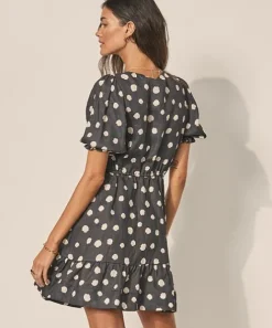 KIVARI Dresses><noscript><img width=