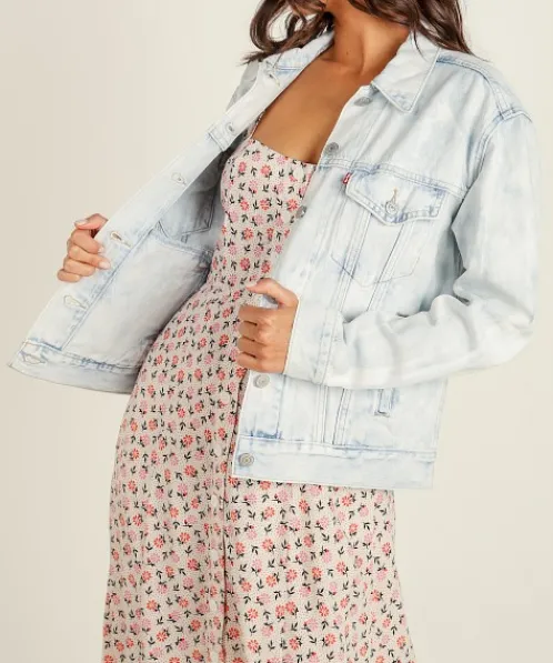 Levi's Jackets>Ex Boyfriend Trucker Jacket Faint Hearted Trucker
