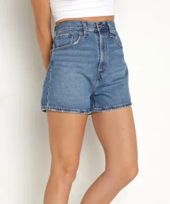 Levi's Shorts><noscript><img width=