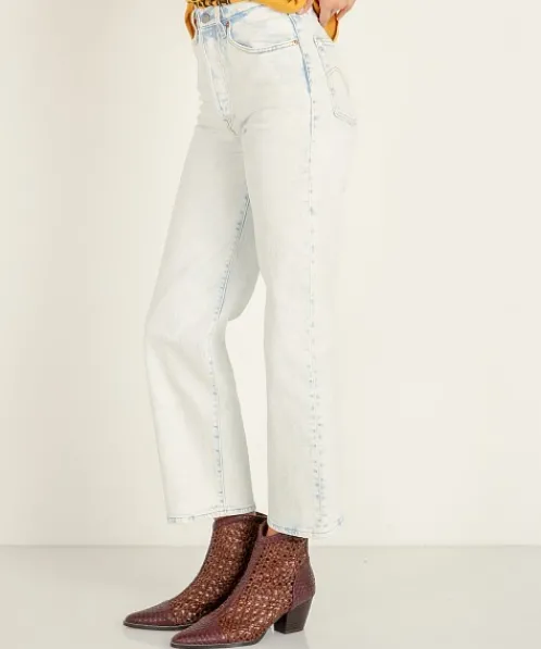 Levi's Pants>Ribcage High Waist Straight Ankle Jeans Lose your Marbles