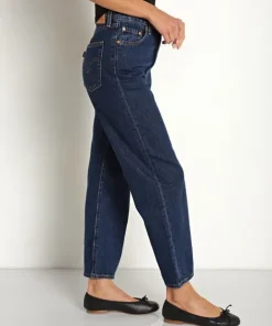 Levi's Pants><noscript><img width=