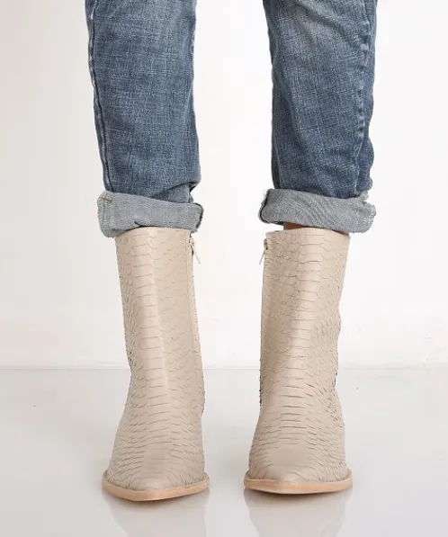 Matisse Boots>Caty Bootie Ivory Snake
