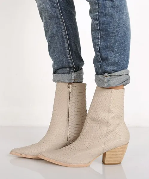 Matisse Boots>Caty Bootie Ivory Snake