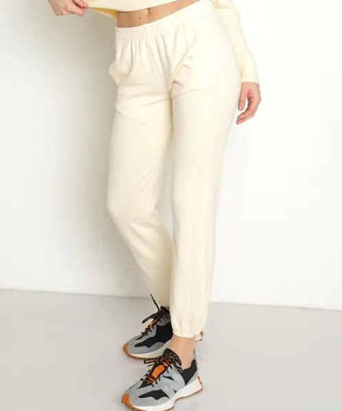 Monrow Pants>Boyfriend Sweat Buttercream