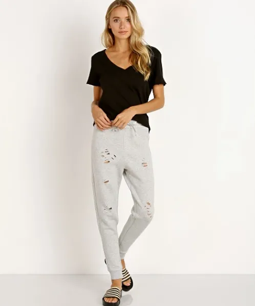 n: PHILANTHROPY Tops>Lynne V Neck Black Cat