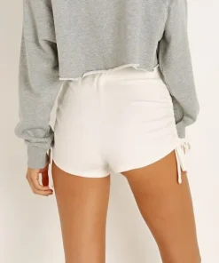 Nia Shorts><noscript><img width=