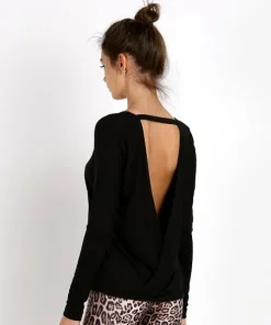 Onzie Tops><noscript><img width=