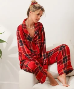 Plush Pj Sets>Soft Woven Plaid PJ Set with Scrunchie Red