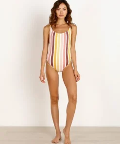 Rhythm. One Pieces>Zimbabwe One Piece Sunset