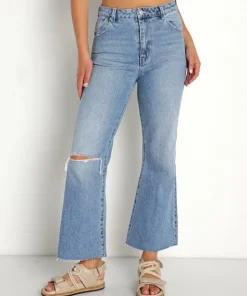 Rollas Pants>Eastcoast Crop Flare Lara Blue Organic
