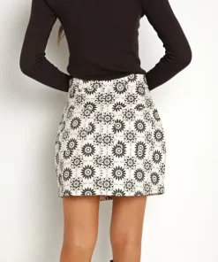 Rollas Skirts><noscript><img width=