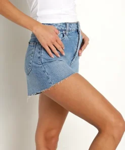 Rollas Shorts><noscript><img width=