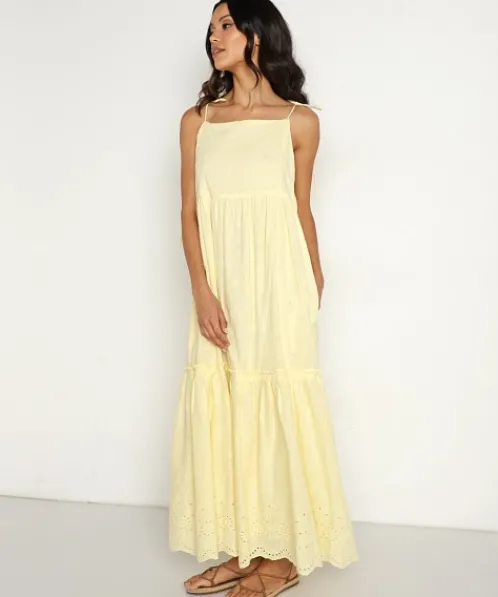 Saint Helena Dresses>Holly Holiday Maxi Dress Plumeria