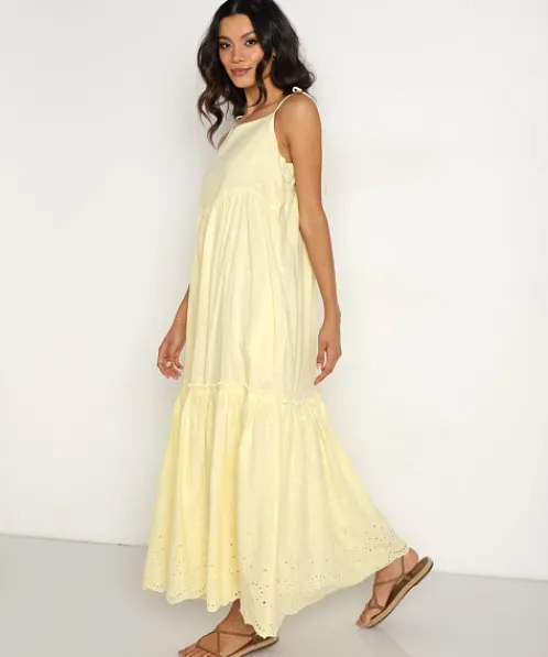 Saint Helena Dresses>Holly Holiday Maxi Dress Plumeria
